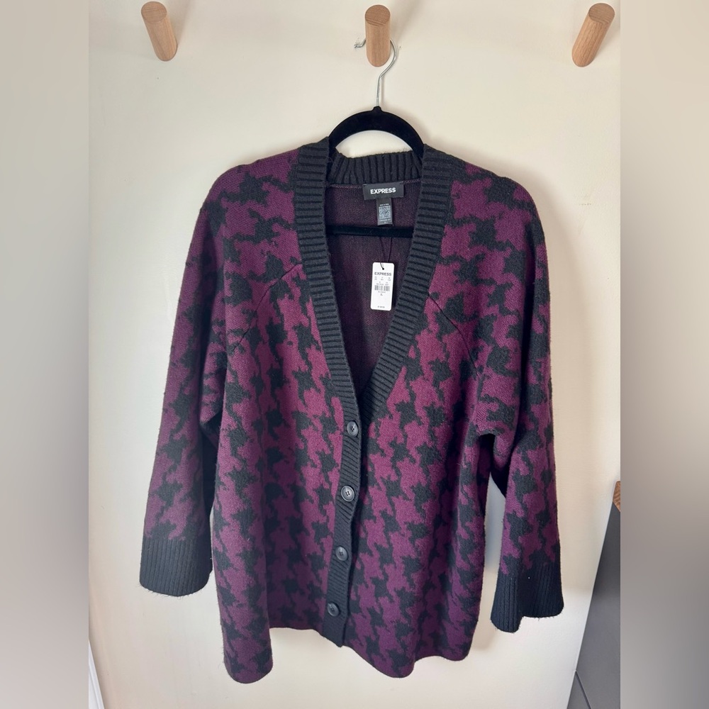 Brand New with Tags EXPRESS Houndstooth Button Front Cardigan Tunic
